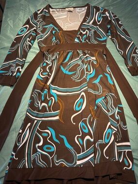 Brown Swirl-Print V-Neck Dress with Teal Accents